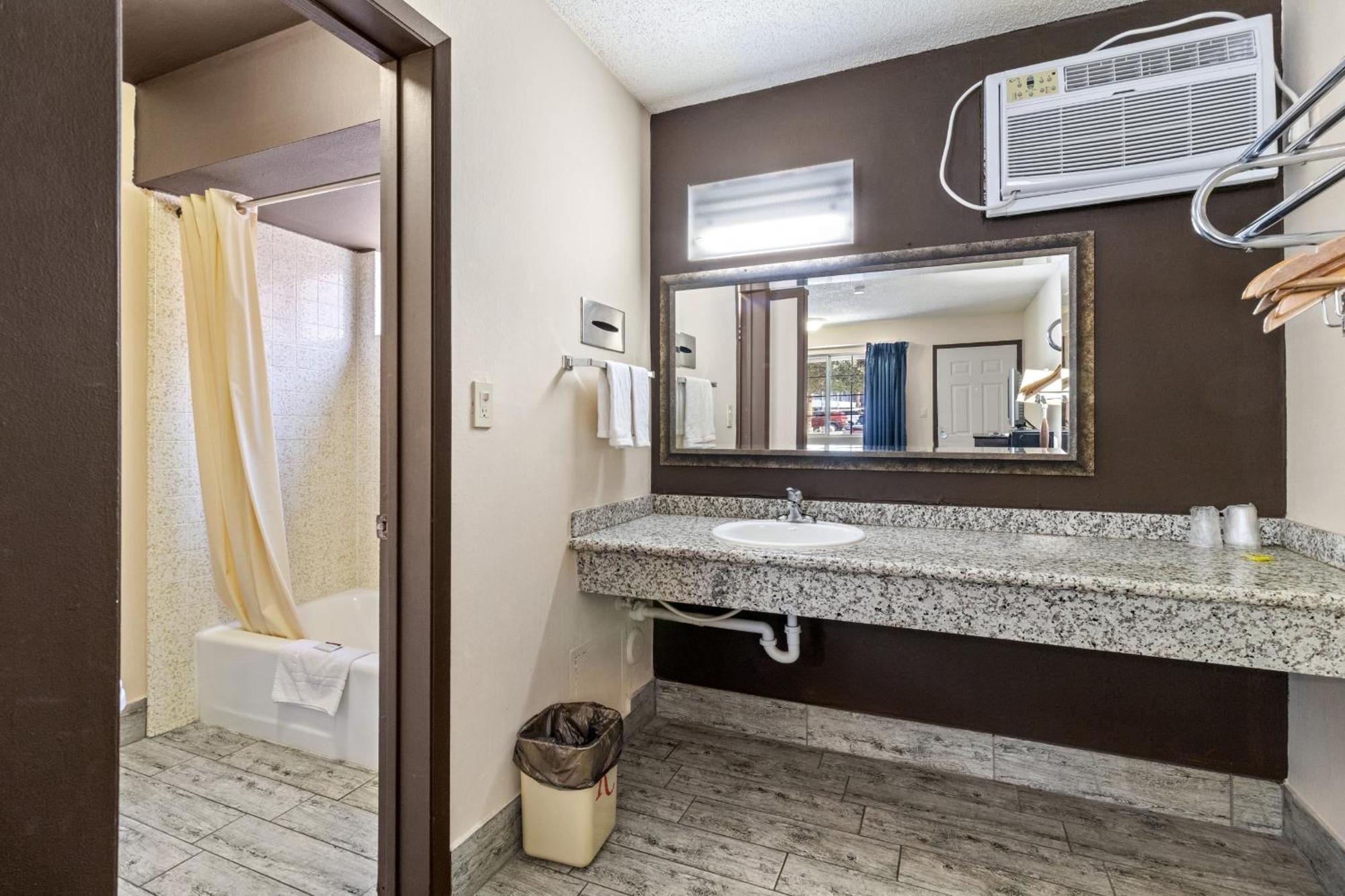 Economy Motel Barstow