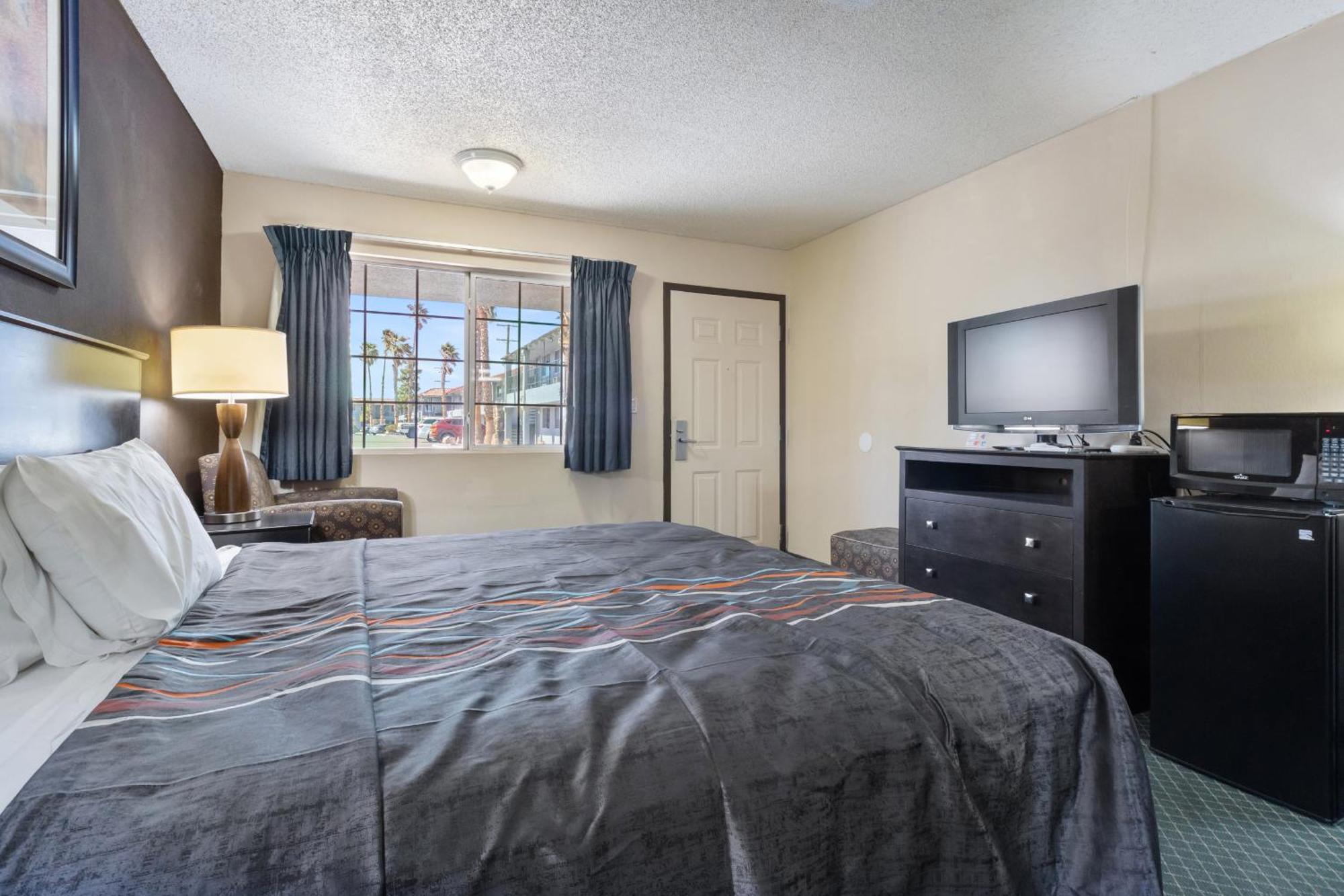 Economy Motel 3*